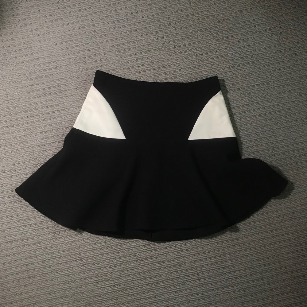 ♦️ Club Monaco Skirt